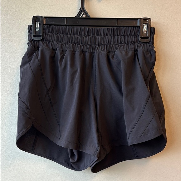 Lululemon Track That 5” high rise black 4 - Picture 1 of 5